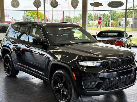 JEEP GRAND CHEROKEE 2023 1C4RJHAG3PC651520 image